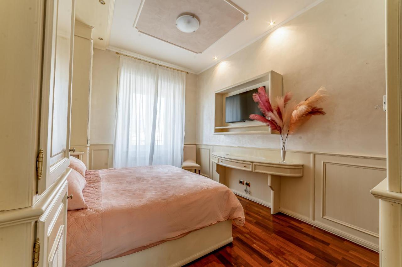 Downtown Luxury B&B - Termini Train Station Rom Exterior foto